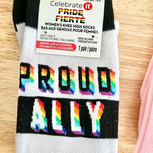 NWT Celebrate PRIDE Ally Rainbow Women's Tall Knee-High Socks - One Size - Picture 3 of 5